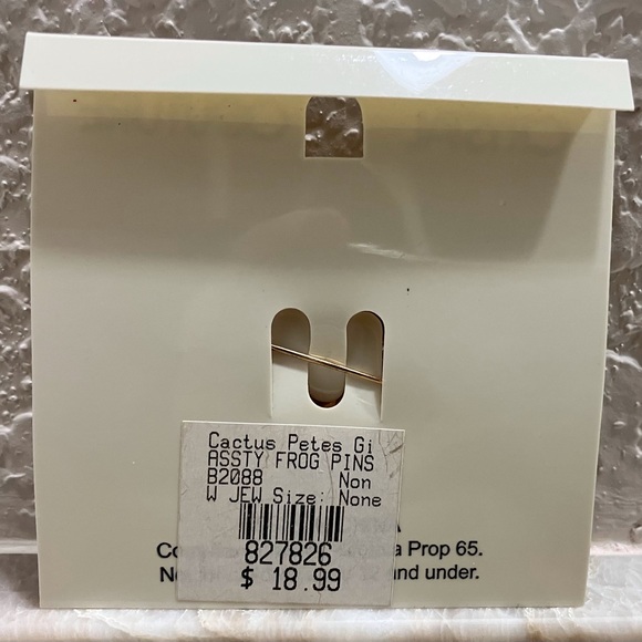 CRYSTAL COUTURE FROG BROOCH COAT PIN - Picture 5 of 5